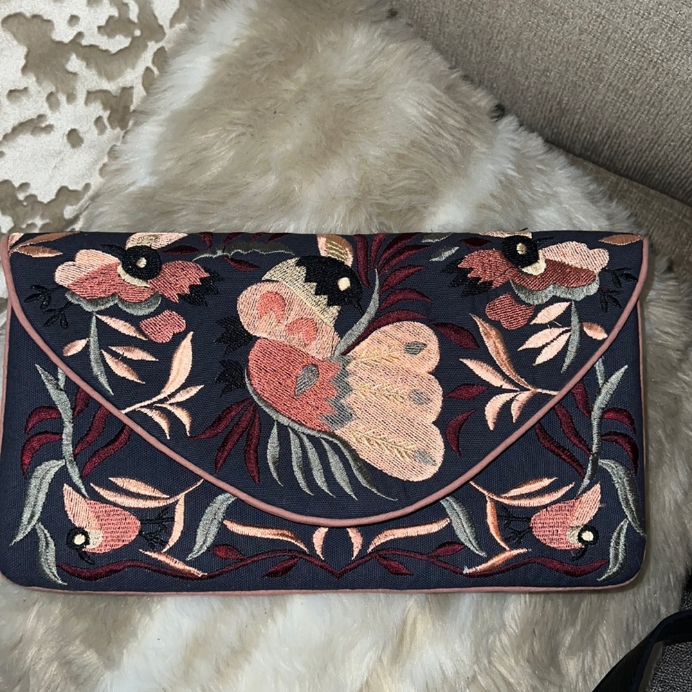 Vintage stitched purse with attached chain strap